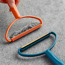 2-in-1 Portable Lint Remover – Long-Handle Brush & Sticky(1 Pc)